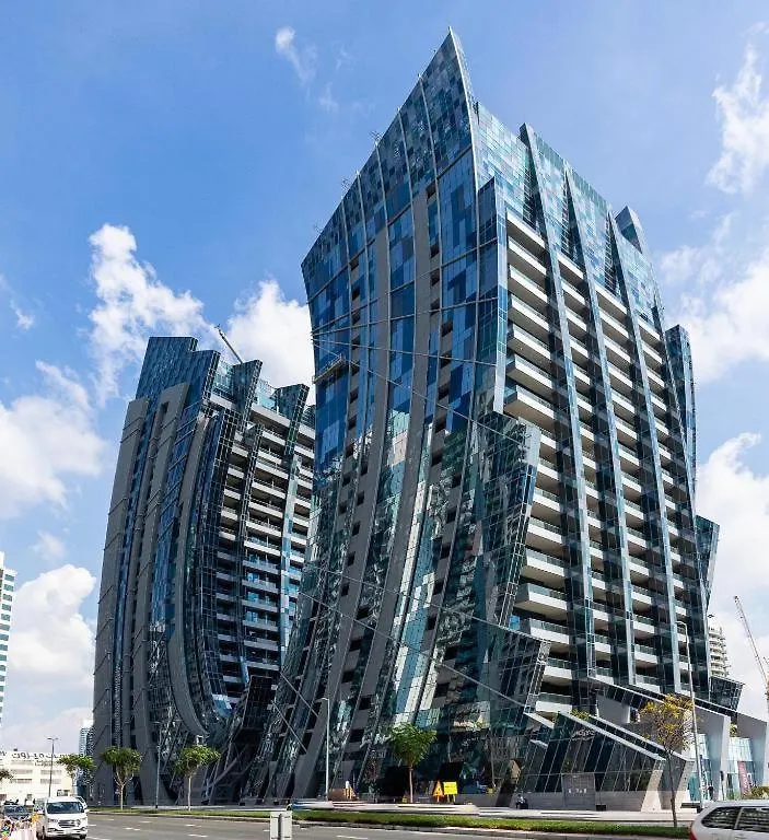 Downtown Escape I Balcony Canal View L Free Parking Dubai Apartment